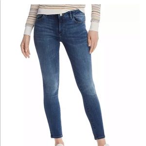 DL1961 Margaux Instasculpt Skinny Jeans in Sabine